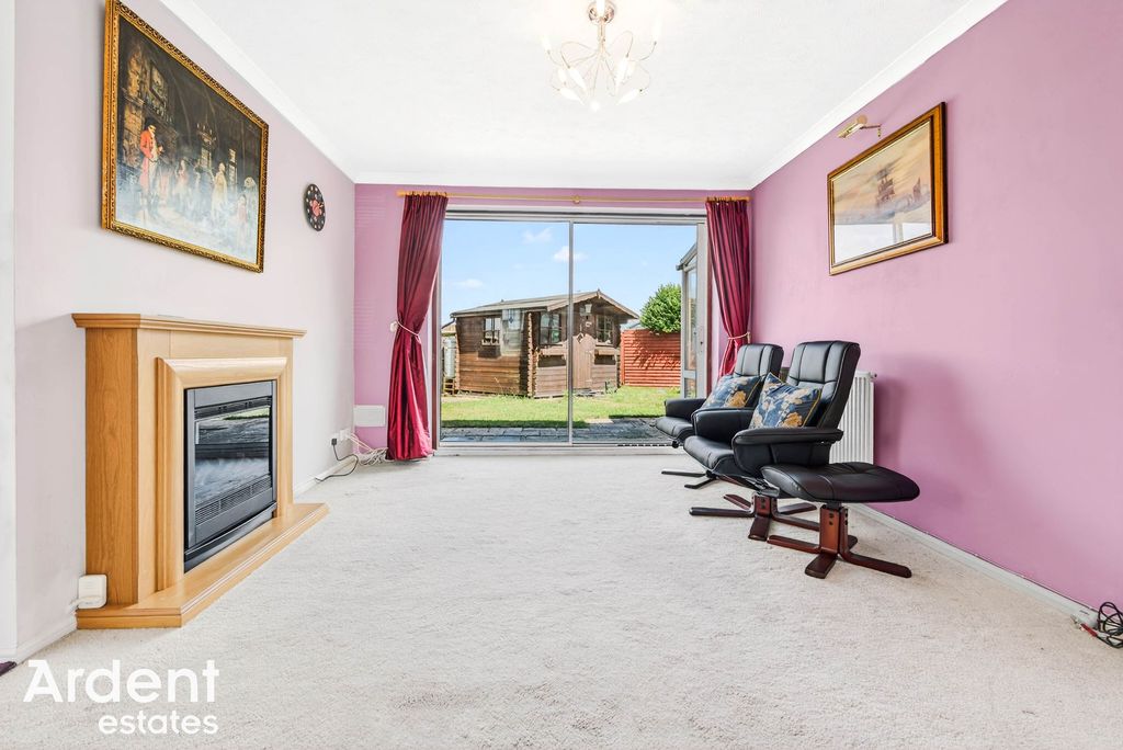 Property photo 3 of 34
