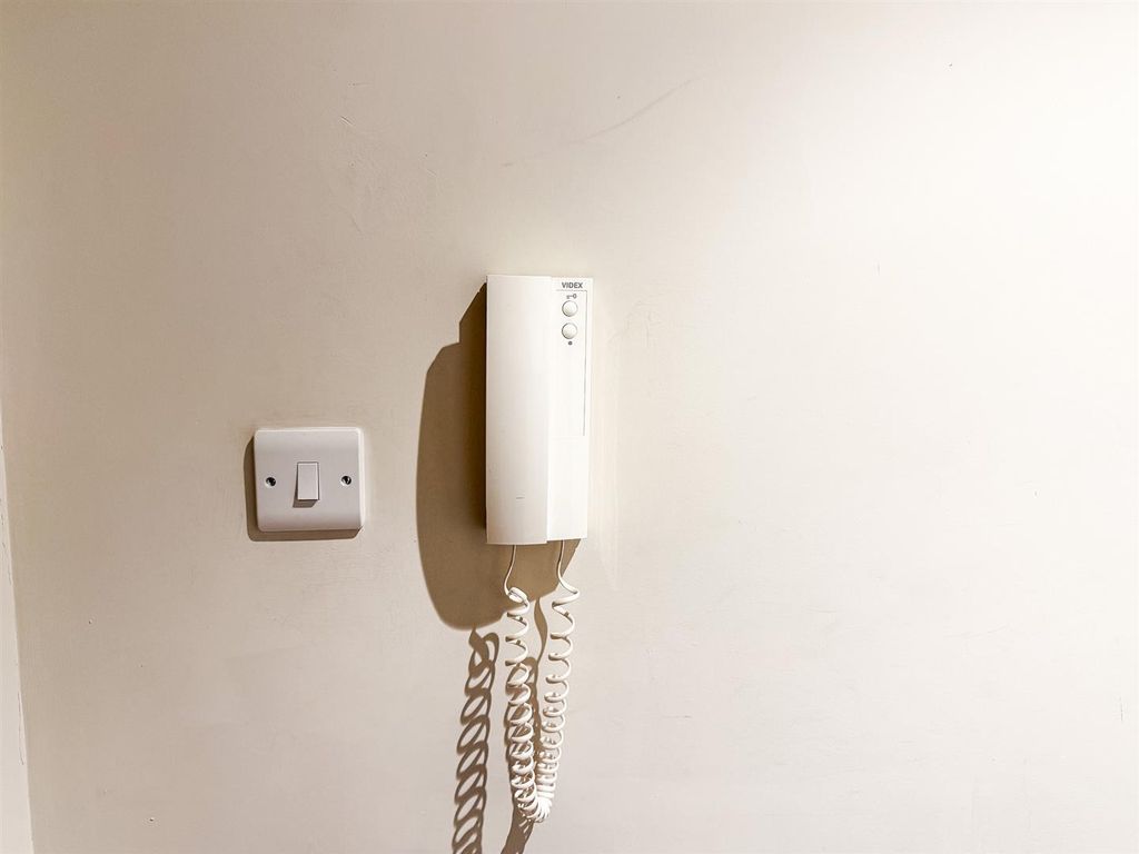 Property photo 2 of 17 Img_2445.Jpg