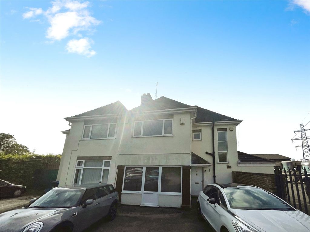 Property photo 1 of 6 Front