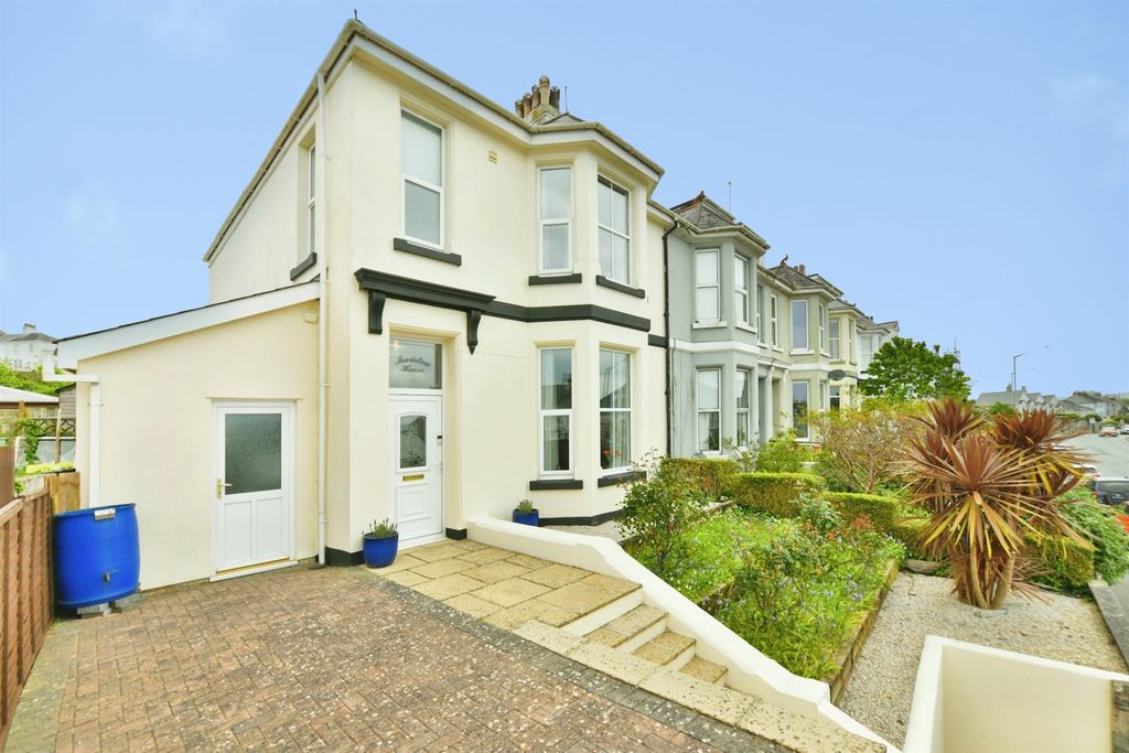 Property photo 1 of 31
