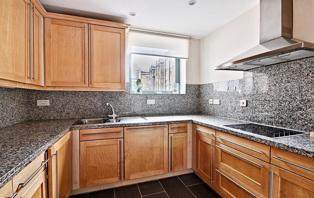 Property photo 2 of 11 Kitchen