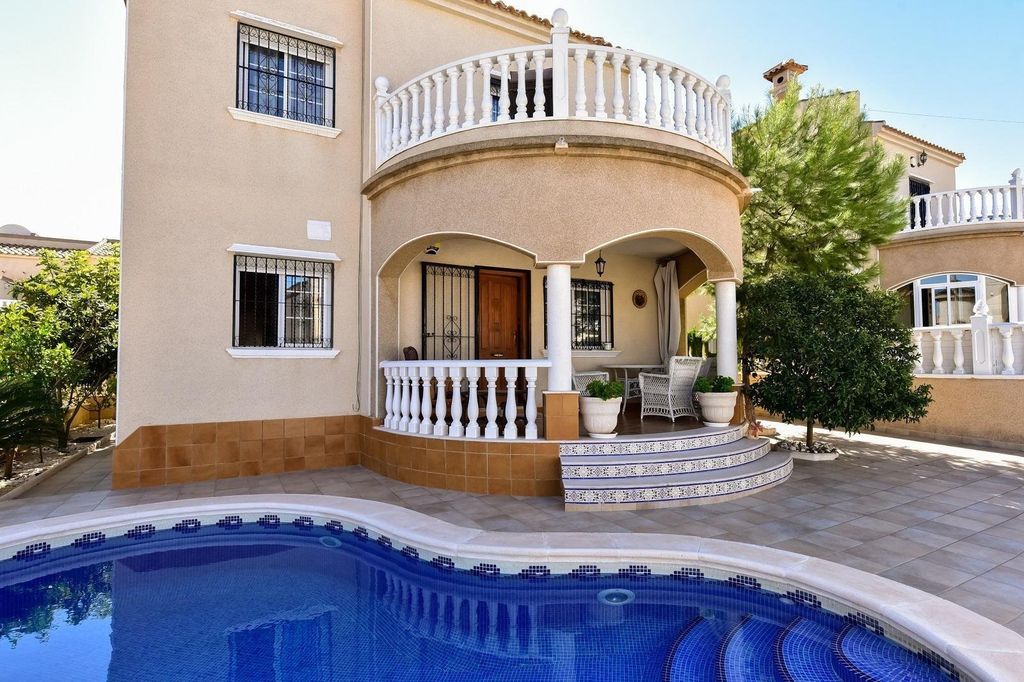 Property photo 1 of 27