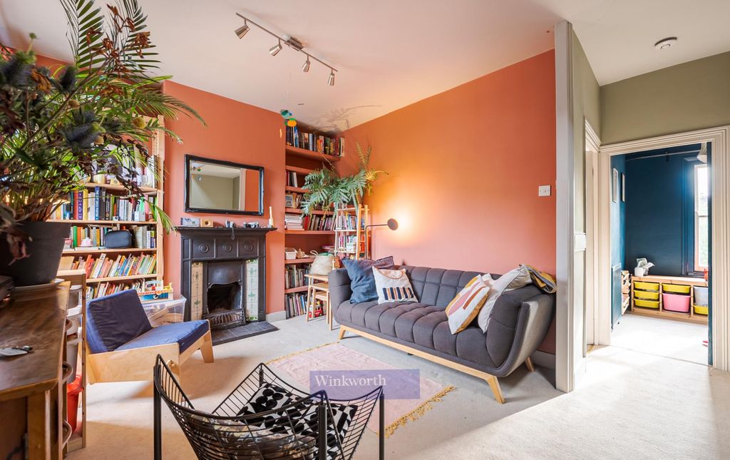 Property photo 1 of 10