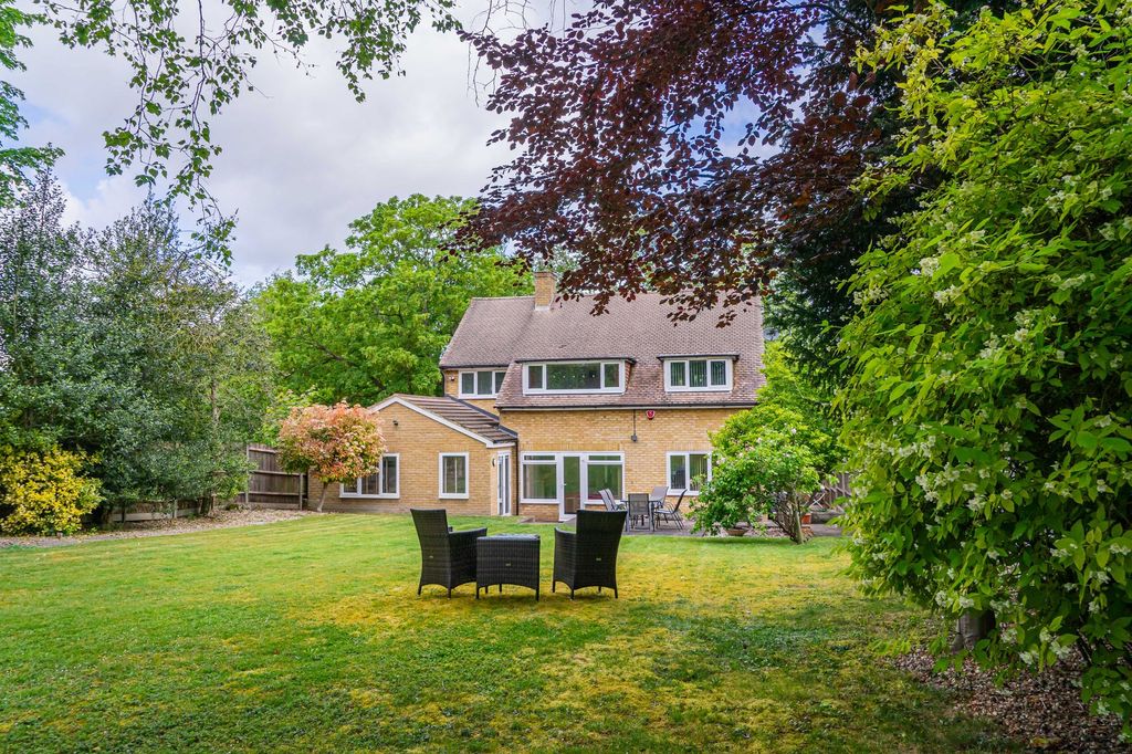 Property photo 2 of 30
