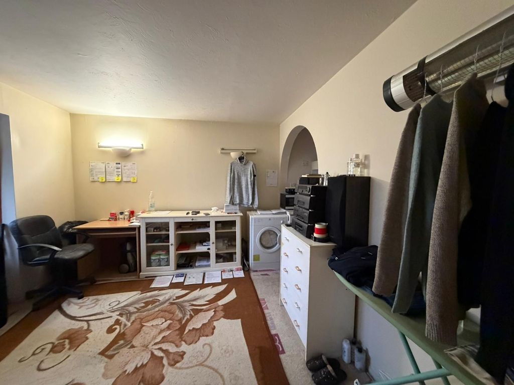 Property photo 2 of 6 Photo 2