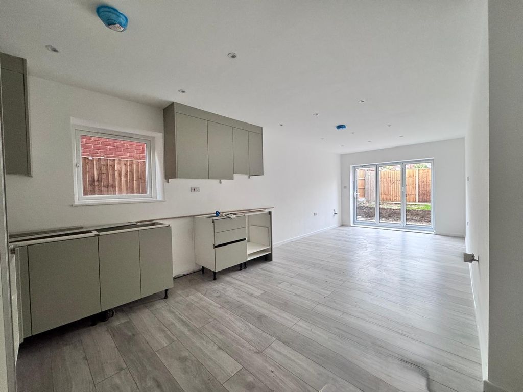 Property photo 1 of 4 Whatsapp Image 2025-11-13 At 17.00.13 (4)