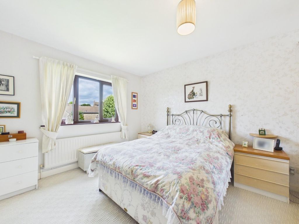 Additional image 15 of 5 bed property for saleDalesway, Eldwick, Bingley BD16