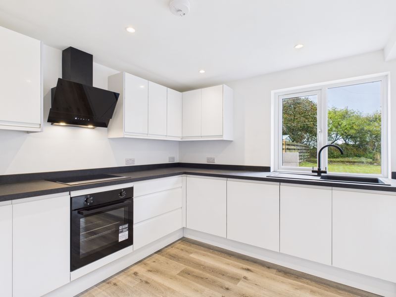 Property photo 2 of 13 Kitchen