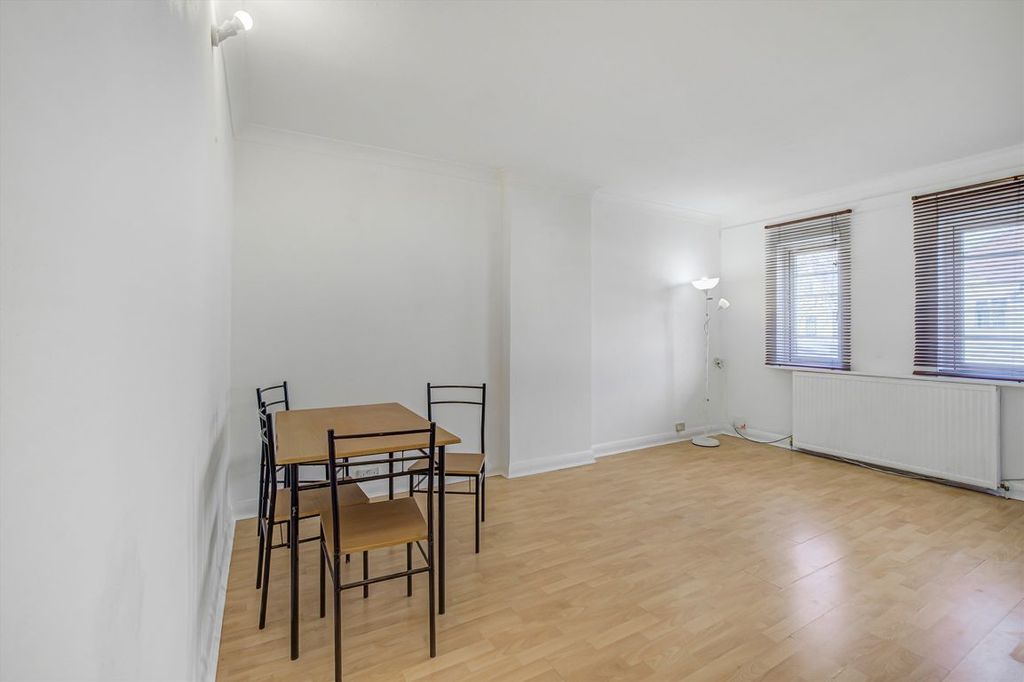 Property photo 3 of 5