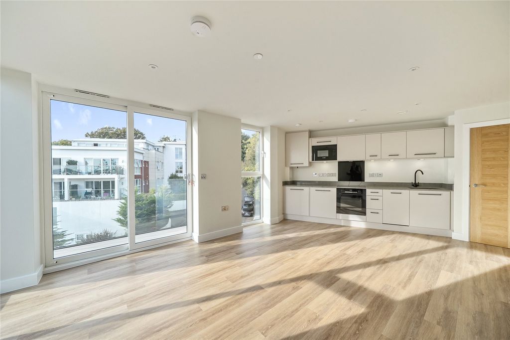 Property photo 1 of 6 Picture No. 09