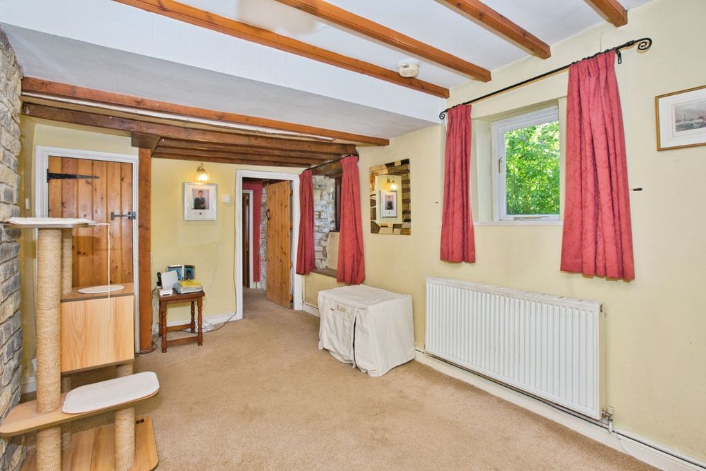 Property photo 3 of 20
