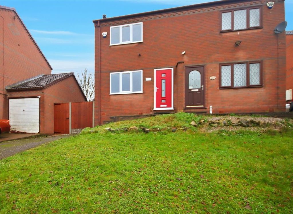 Property photo 1 of 10 2 Dale View.Jpg