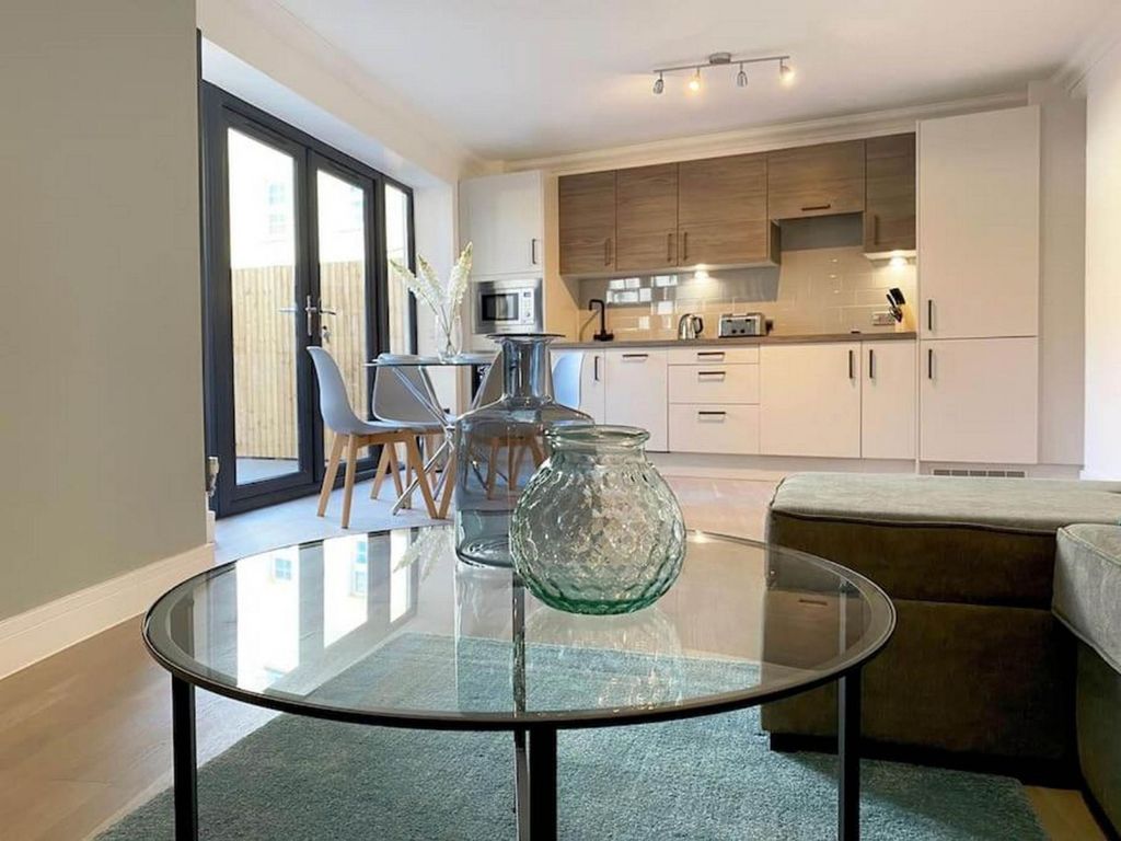 Additional image 12 of 2 bed flat to rentVictoria Street, Rochester ME1