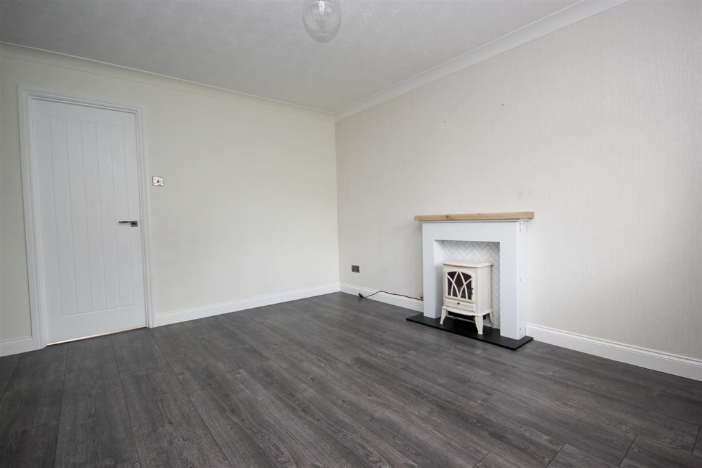 Property photo 2 of 13 Img_5823.Jpg
