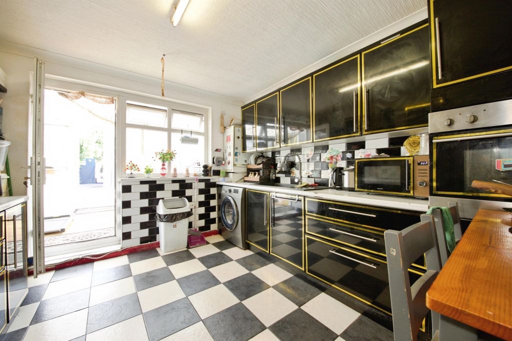 Property photo 3 of 17