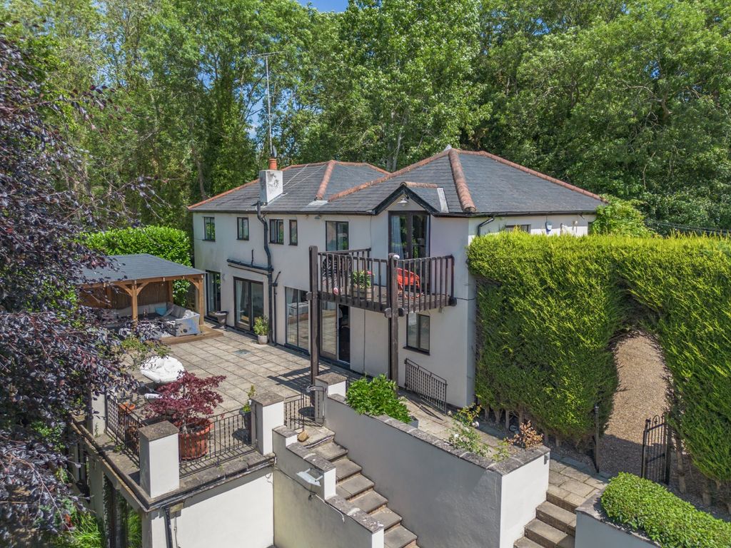 Property photo 2 of 71 Picture No. 67