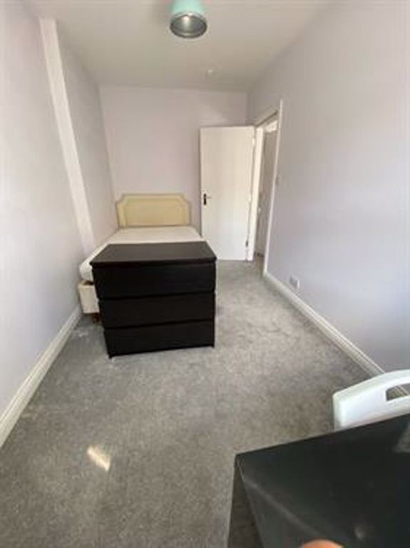 Property photo 3 of 6 Photo 1