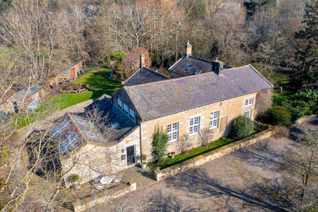 Property photo 3 of 40