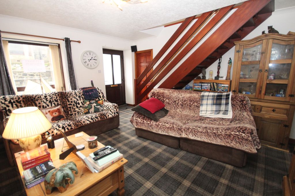 Property photo 3 of 24