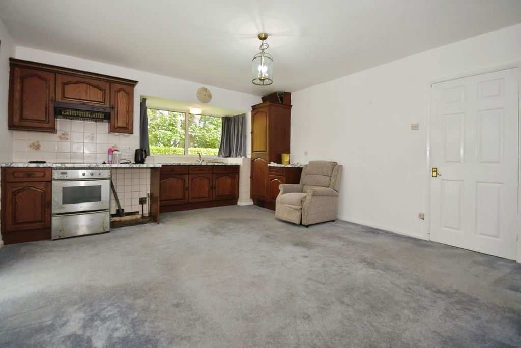 Property photo 3 of 20 Pbox-Img.Jpg