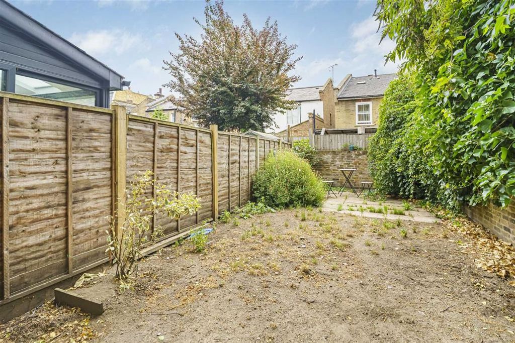 Property photo 2 of 6