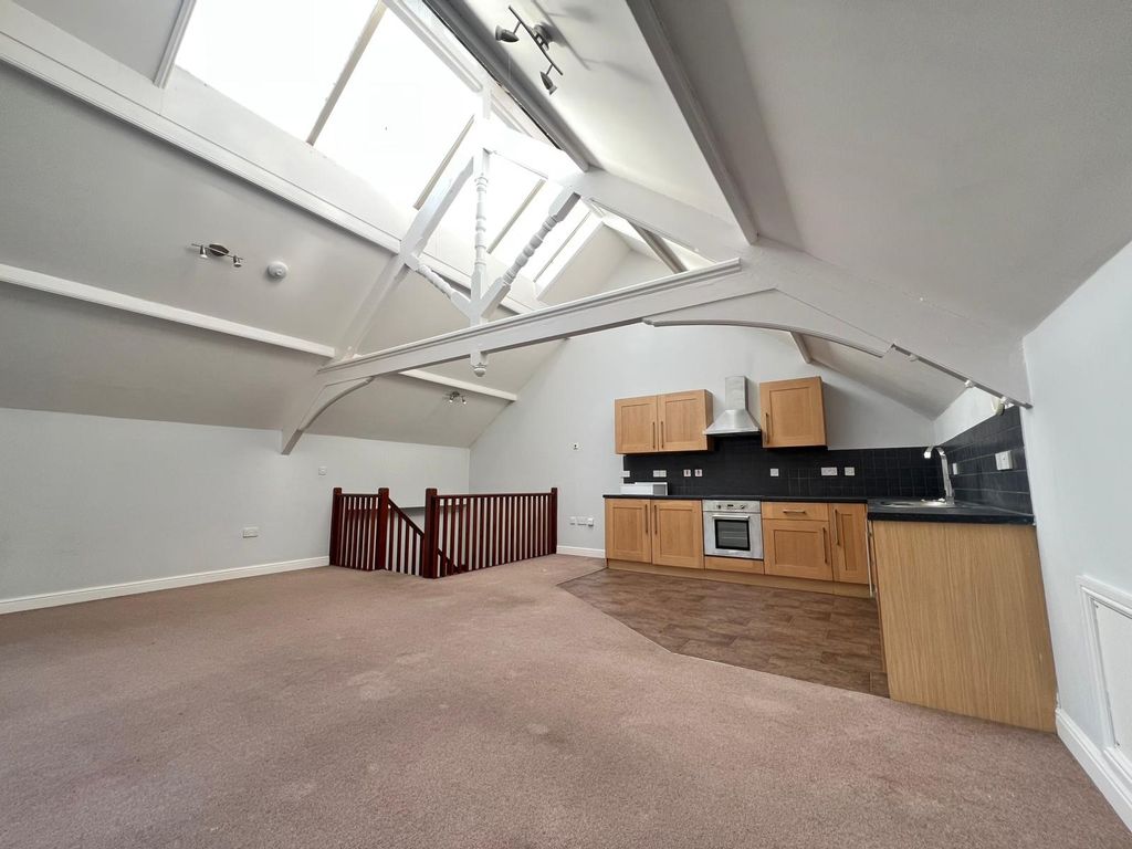 Property photo 3 of 10 Image