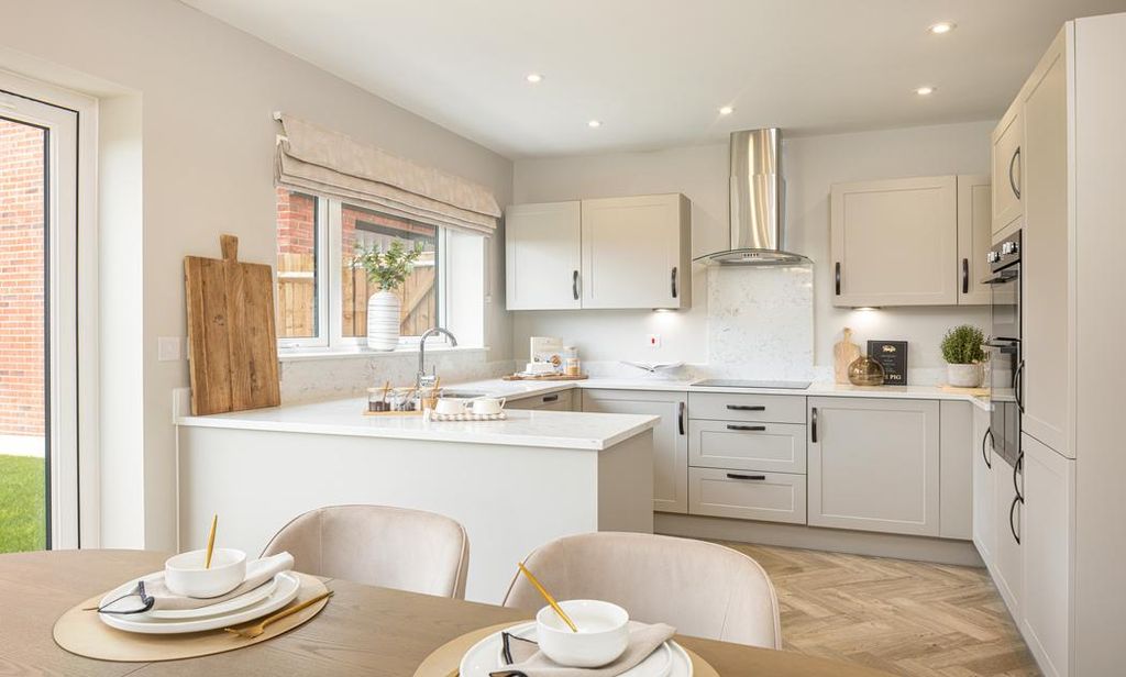 Property photo 3 of 8 Dandara - Zoopla -