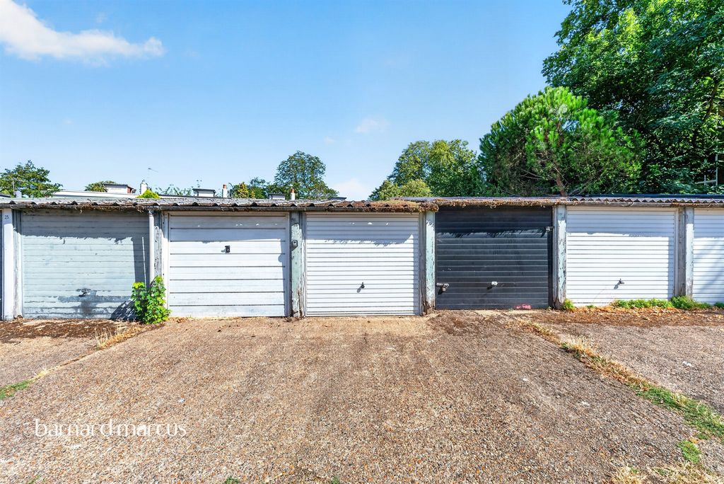 Property photo 3 of 9