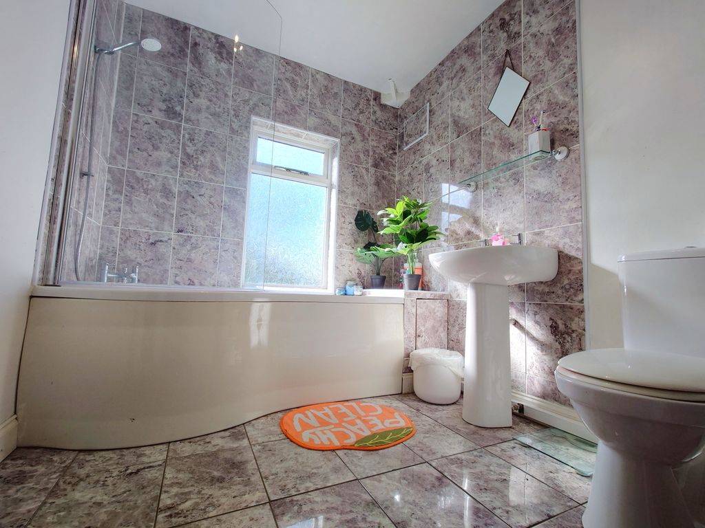 Property photo 3 of 24