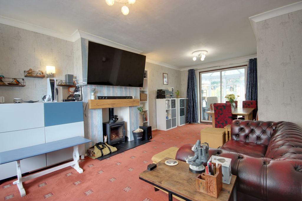 Property photo 2 of 17 1 Lounge A