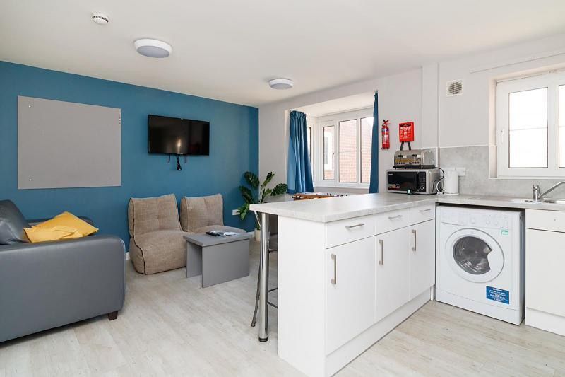 Property photo 1 of 8 1059181