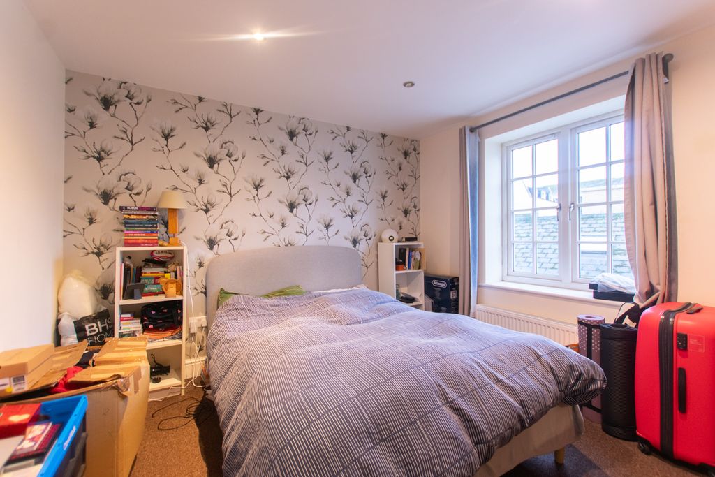 Property photo 3 of 5