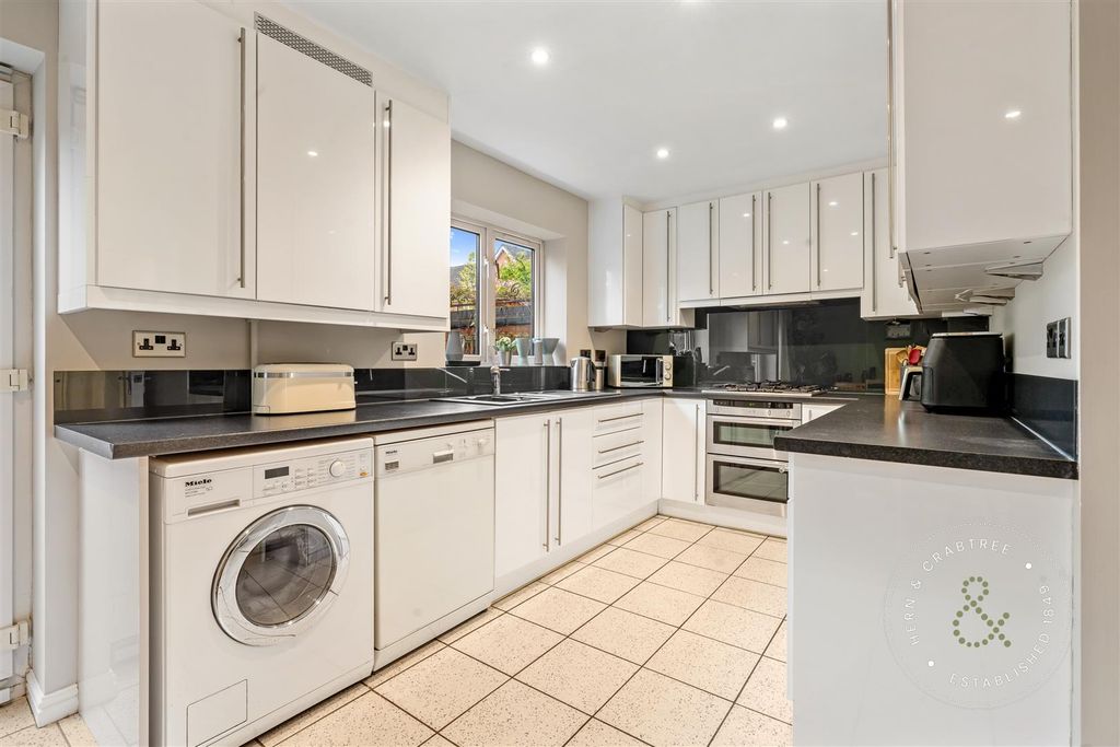 Additional image 5 of 5 bed town house for saleBarquentine Place, Cardiff Bay CF10