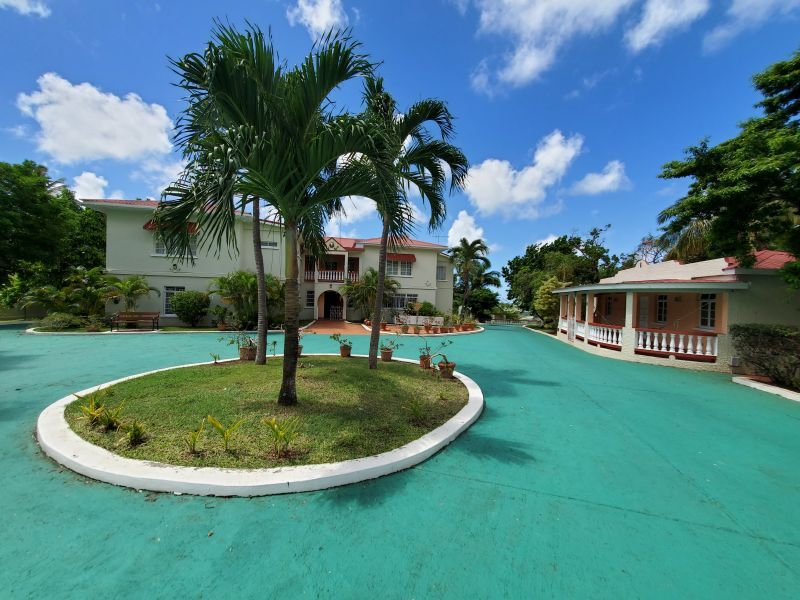 Property photo 1 of 25
