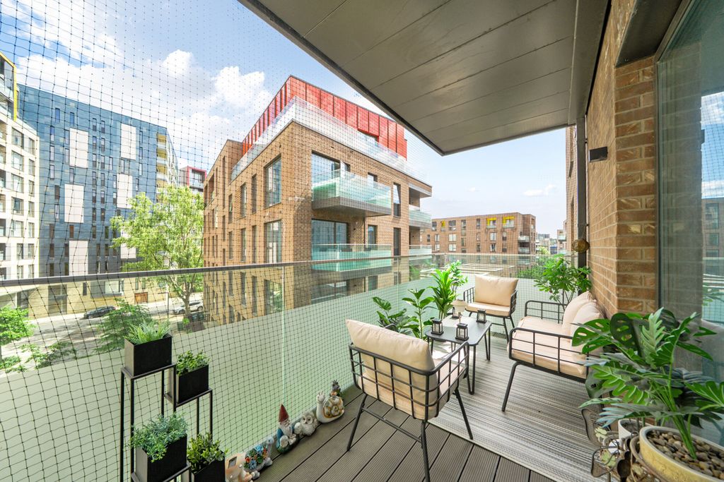 Property photo 3 of 16 Balcony