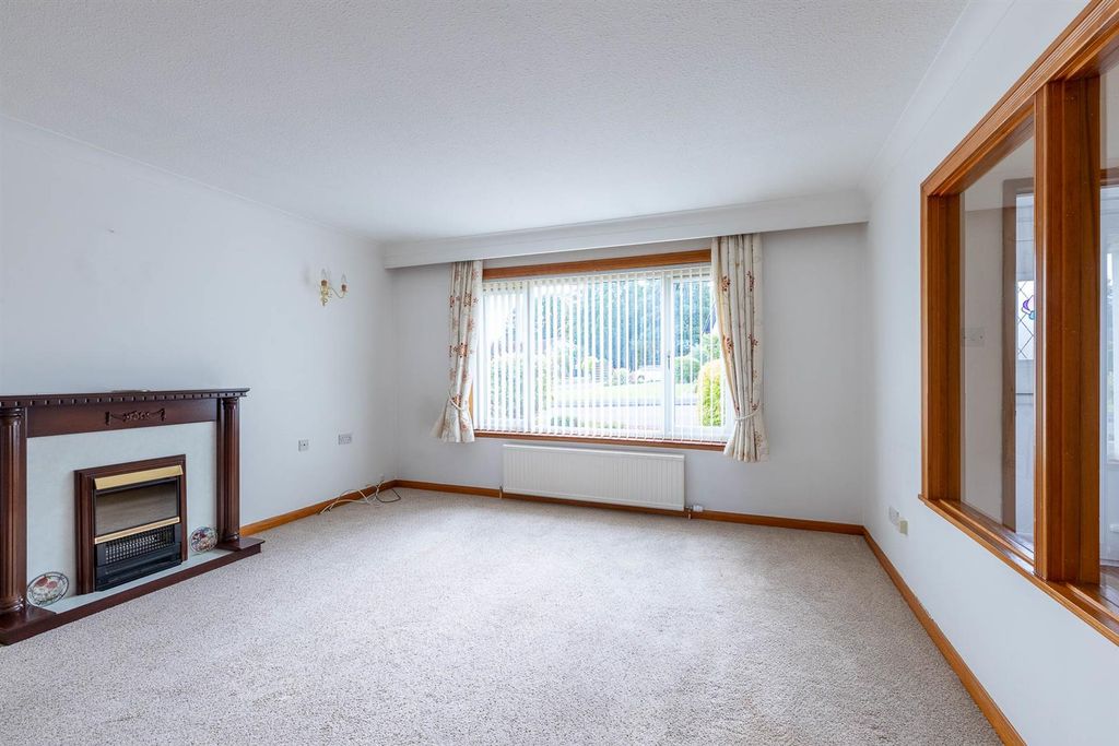 Property photo 3 of 28 3.Jpg