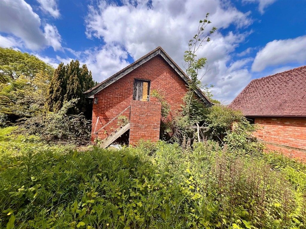 Property photo 2 of 6