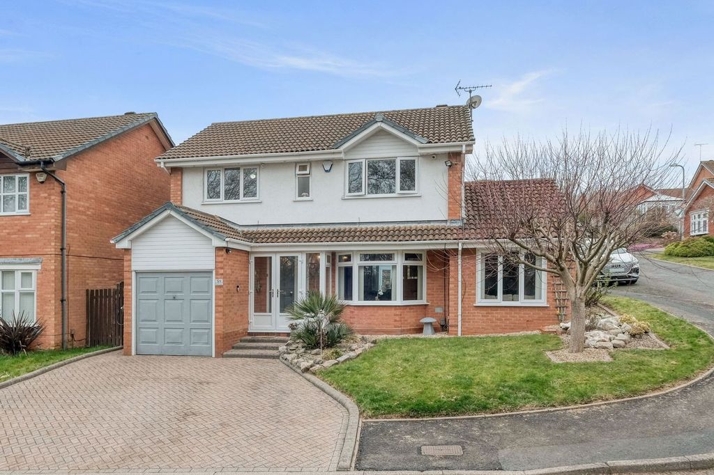Property photo 1 of 18