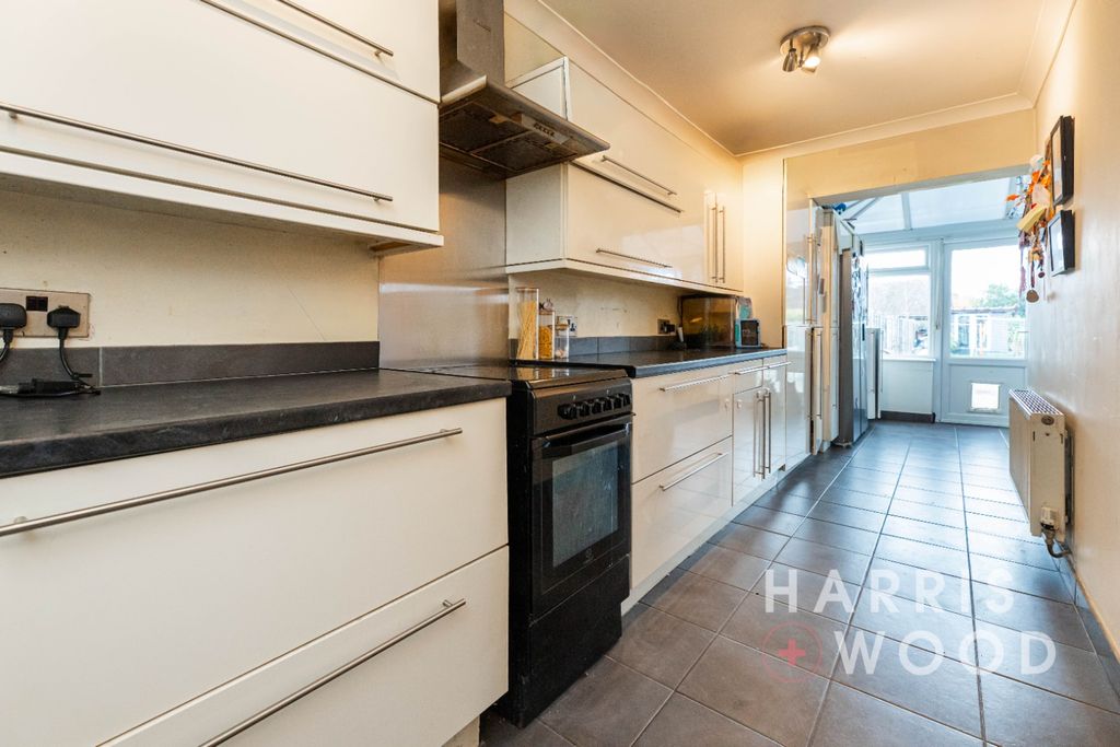 Property photo 2 of 29 4614412