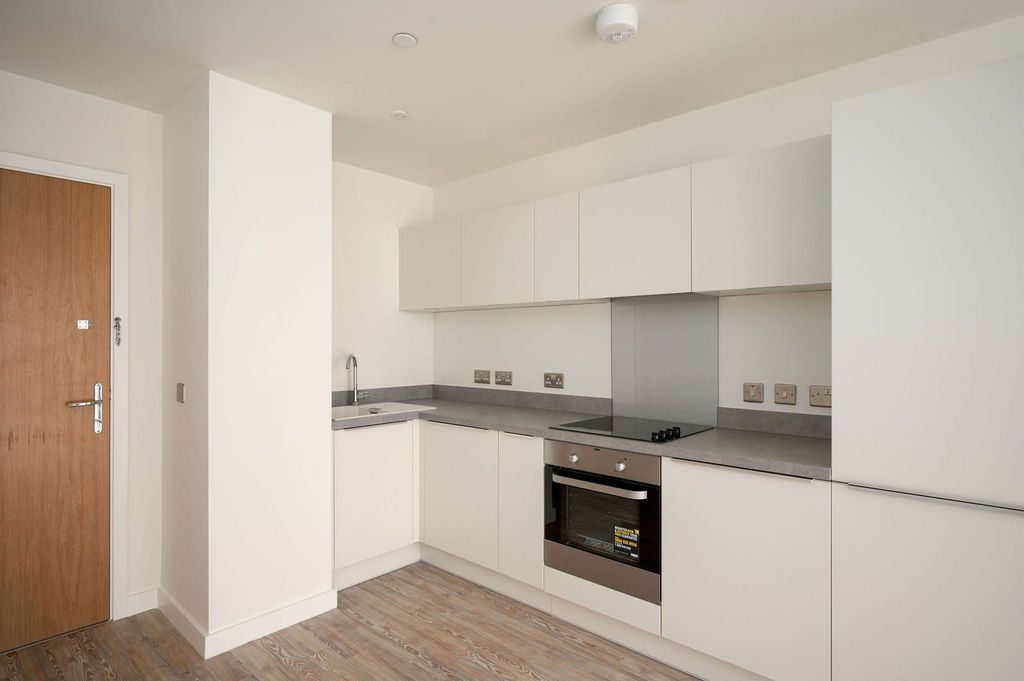 Property photo 2 of 8