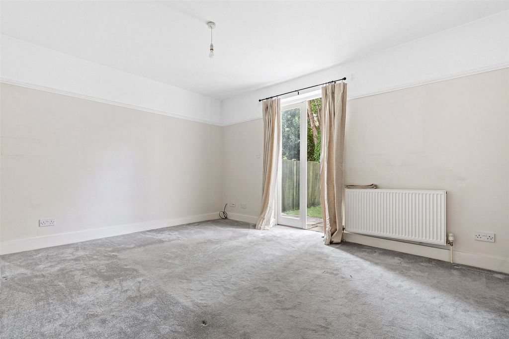 Property photo 3 of 16 Picture No. 04