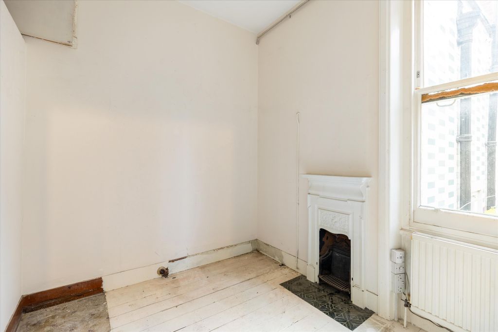 Property photo 3 of 14 Image