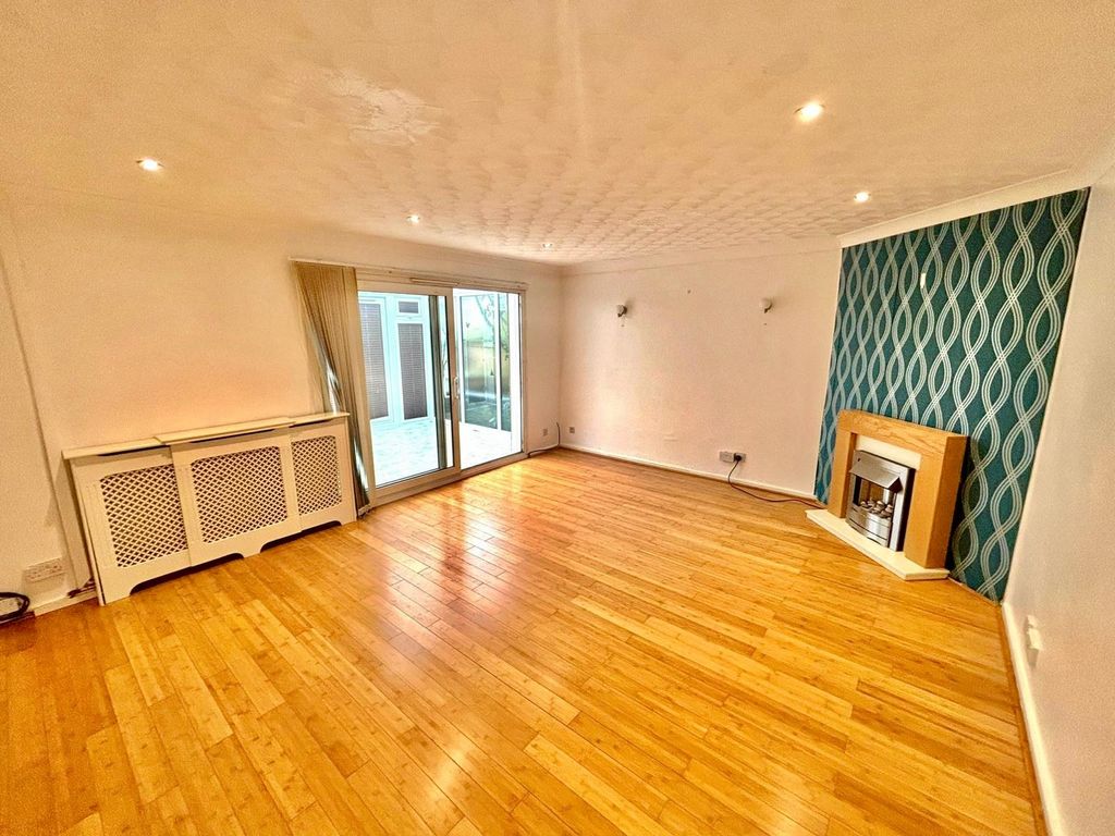 Property photo 1 of 11 Image