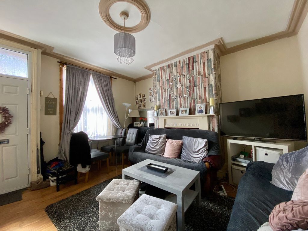 Property photo 2 of 6