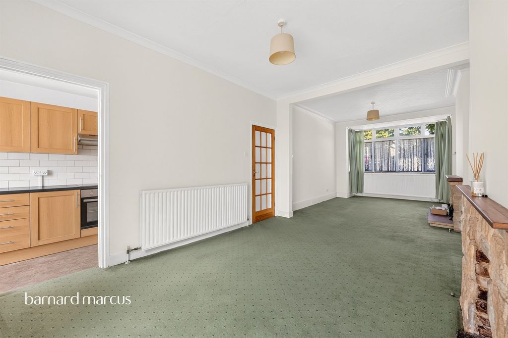 Property photo 3 of 13