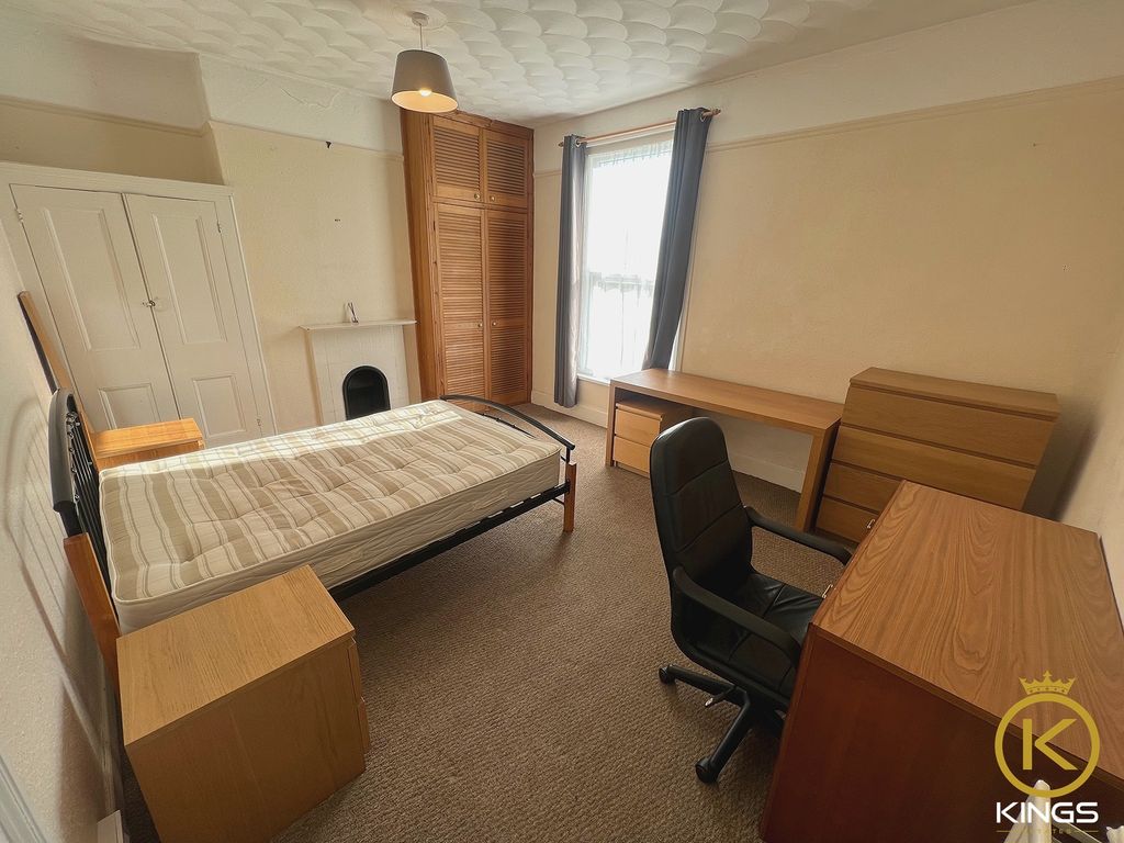 Property photo 2 of 12 12