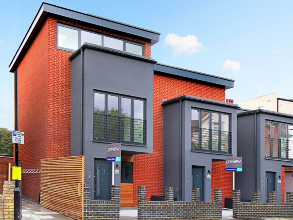 Property photo 1 of 5