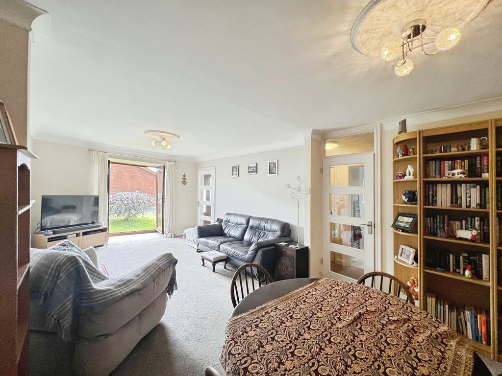 Property photo 2 of 11