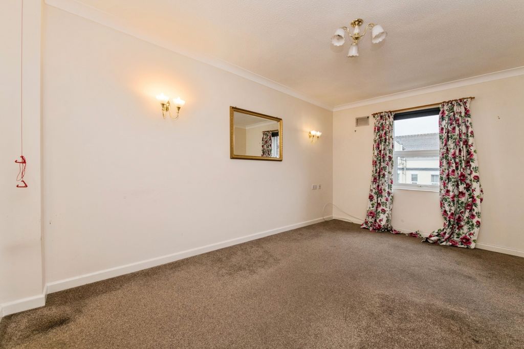 Property photo 3 of 11 Floorplan