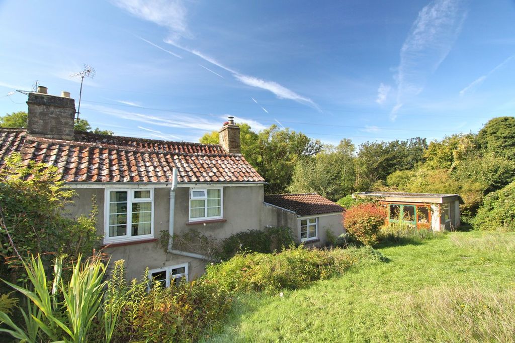 Property photo 2 of 20